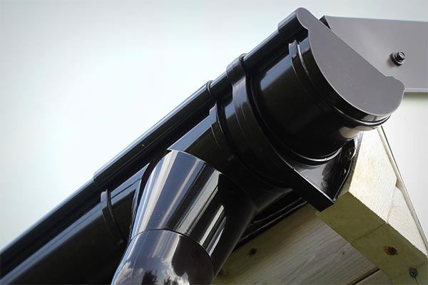 Gutter replacement in Surrey by Surrey Roofers, ensuring efficient drainage and protecting your property from water damage.